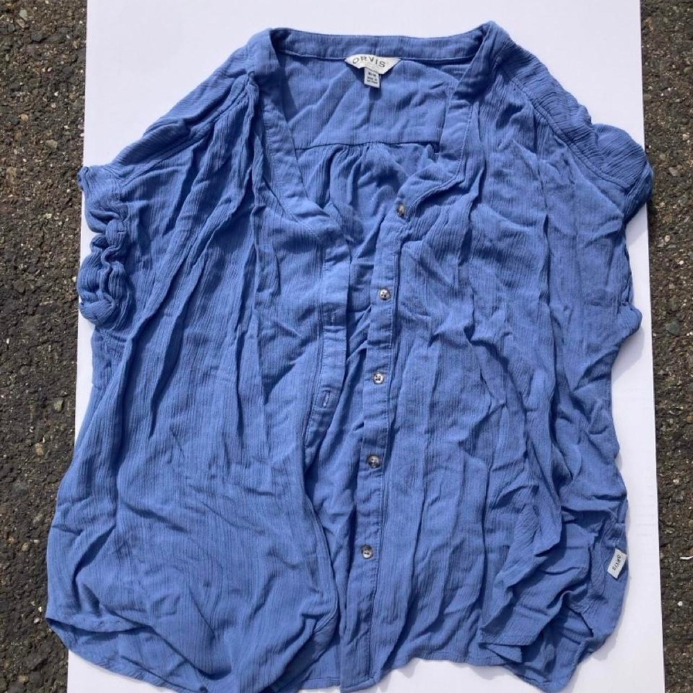Orvis blue button up blouse, size M great for camping and travel M
